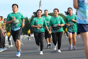 BIB: 6921, 004
                            <button type="button" onclick="openModal(5173049)" class="btn btn-primary btn-sm float-right btn-popup" data-toggle="modal" data-target=".modal-high-quality">
                        <i class="fas fa-shopping-cart"></i> Add to Cart
                    </button>
                                            <button type="button" onclick="isThisMe(5173049, true)" class="btn btn-success btn-sm float-right btn-popup btn-isme hidden" data-toggle="tooltip" data-placement="bottom" title="นี่คือรูปของคุณใช่ไหม คลิกที่นี่เพื่อเอาเข้าอัลบั้ม">
                        <i class="fas fa-plus"></i> Add to album
                    </button>
                    <button type="button" onclick="isThisMe(5173049, false)" class="btn btn-warning btn-sm float-right btn-popup btn-isnotme hidden">
                        <i class="fas fa-ban"></i> Remove from album
                    </button>